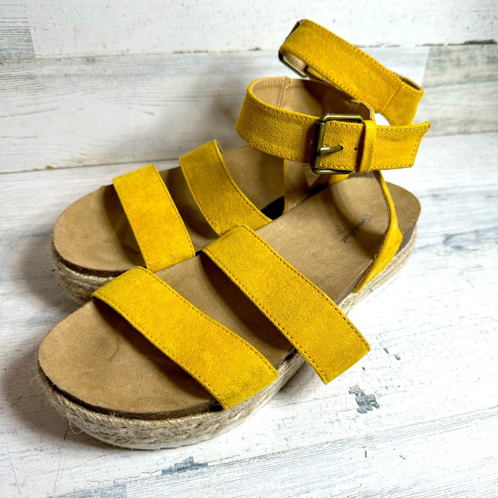 Universal Thread Platform Sandals - image 3